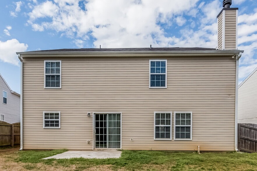 Building Photo - 2890 Centerglen Ln