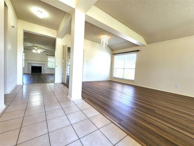 Building Photo - 2901 Custer Dr