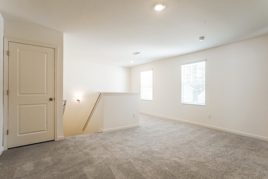 Building Photo - 752 Shepard Rock Dr