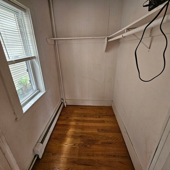 Building Photo - 5 Lawrence St