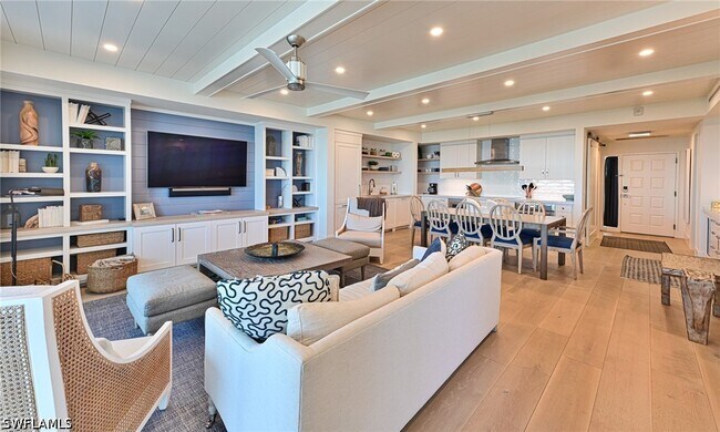 Building Photo - 265 Barefoot Beach Blvd
