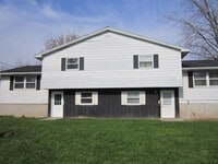 Building Photo - 636-38 Sunflower Drive