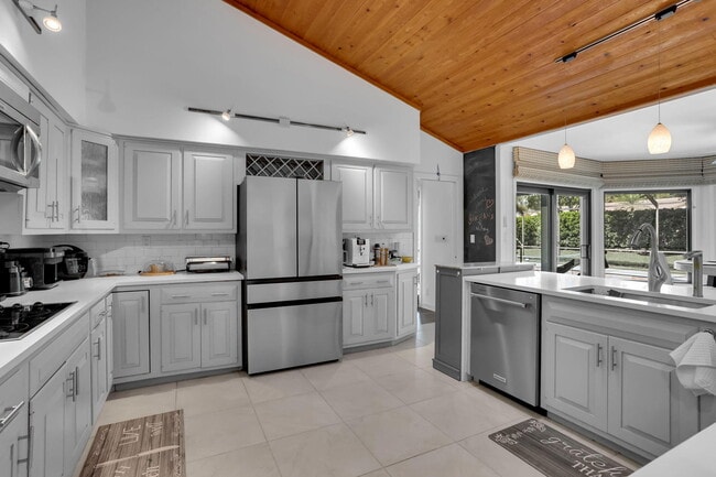 Building Photo - 2903 Banyan Blvd Cir NW