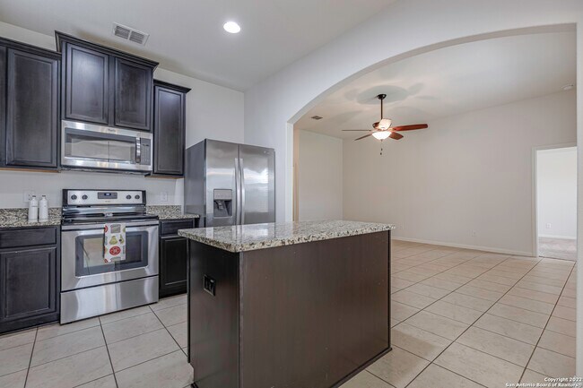 Building Photo - 7810 Creekshore Cove