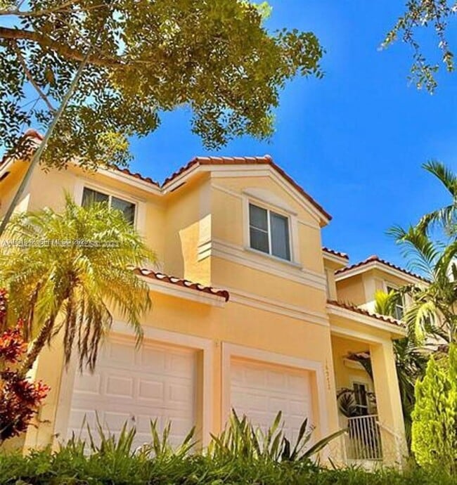 Building Photo - 16972 SW 33rd Ct