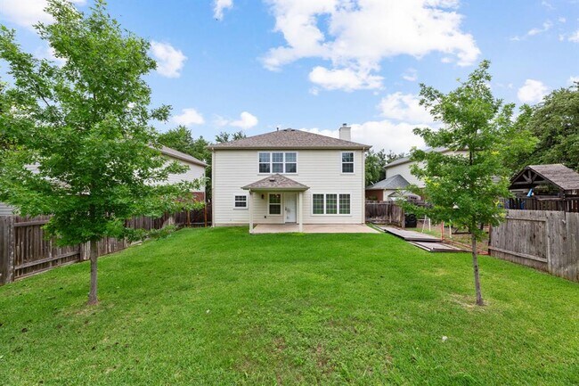 Building Photo - 816 Rusk Rd