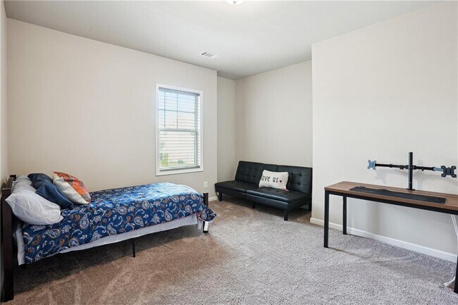 Building Photo - 106 Logan Pass Dr