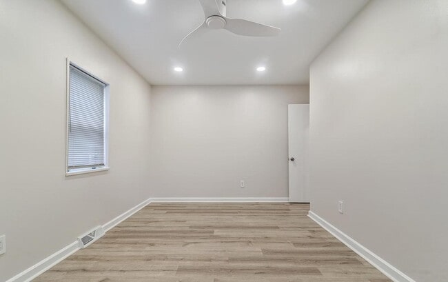 Building Photo - 154 Orchard Ave