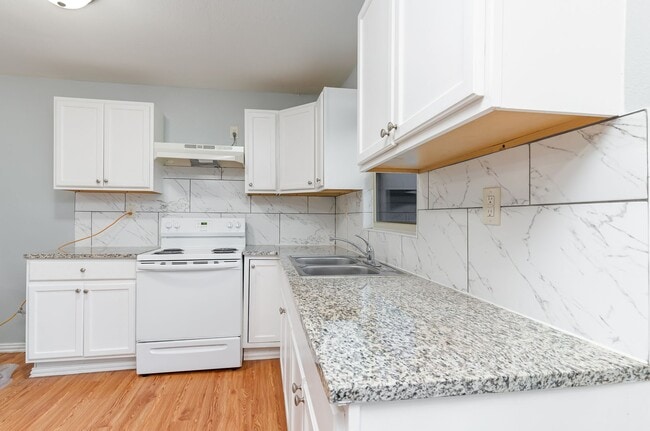 Building Photo - Beautiful affordable 4BD/2BA home!