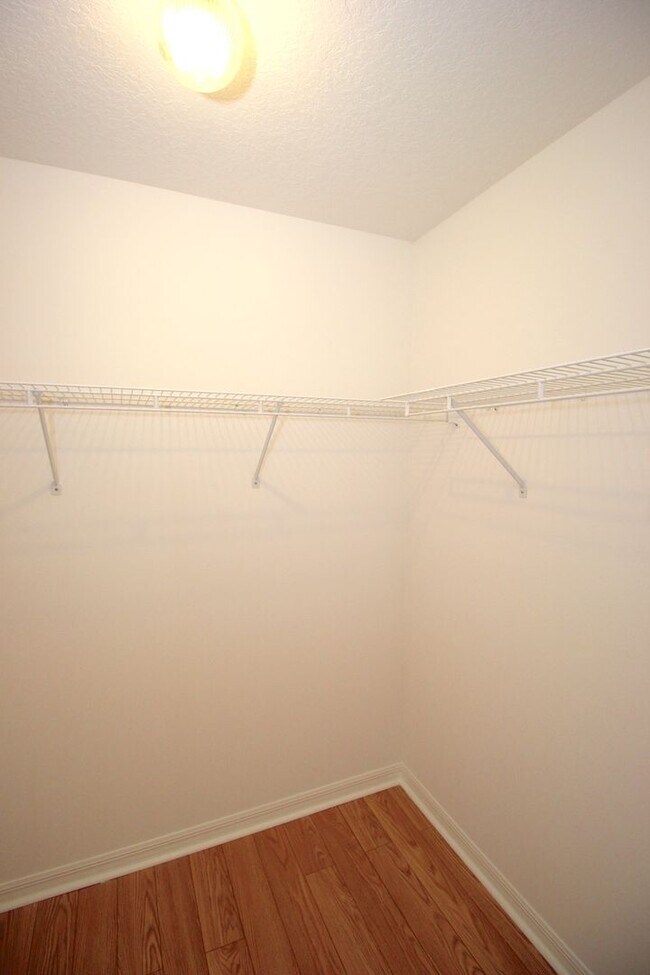 Building Photo - Roomy 3 Bed 2 Bath Screened Lanai Home for Rent in Pine Lakes