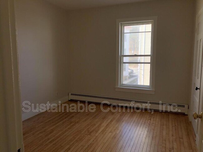 Building Photo - 2 Norman Ave