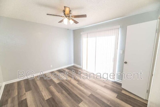 Building Photo - 1922 Ethan Way