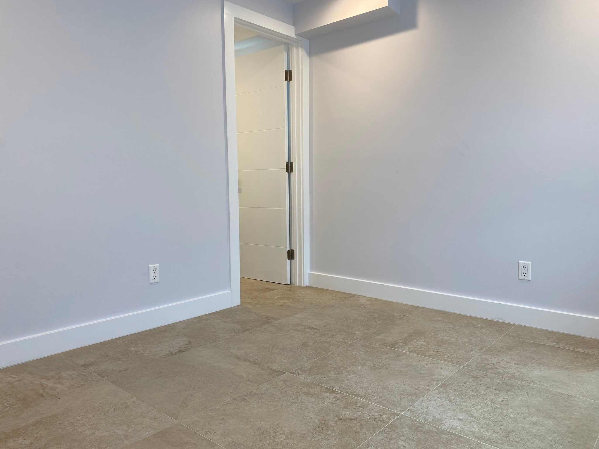 Building Photo - 52 Avalon Dr