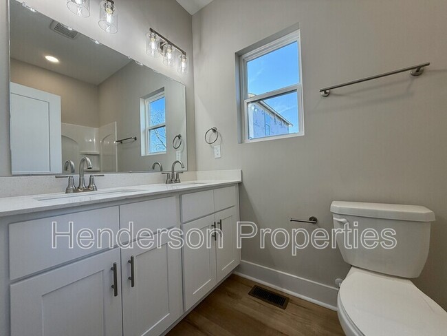 Building Photo - 75 Woodsdale Pl SE