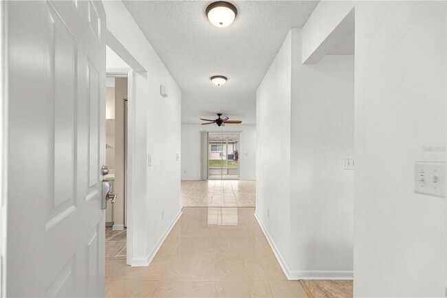 Building Photo - 9662 SW 95th Ct