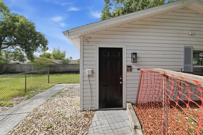 Building Photo - 15509 Casey Rd Ext