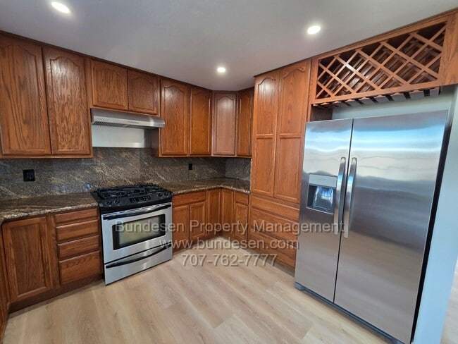 Building Photo - Charming updated 3-Bedroom, 2 bathroom Home with Expansive Outdoor Living in Rohnert Park