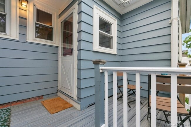 Building Photo - 52 Augur St