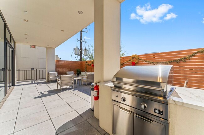 Building Photo - 2323 W Main St