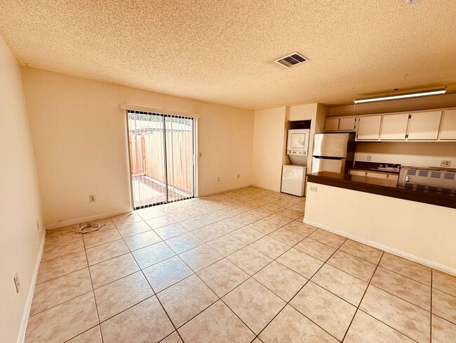 Building Photo - 1810 My Pl Ln