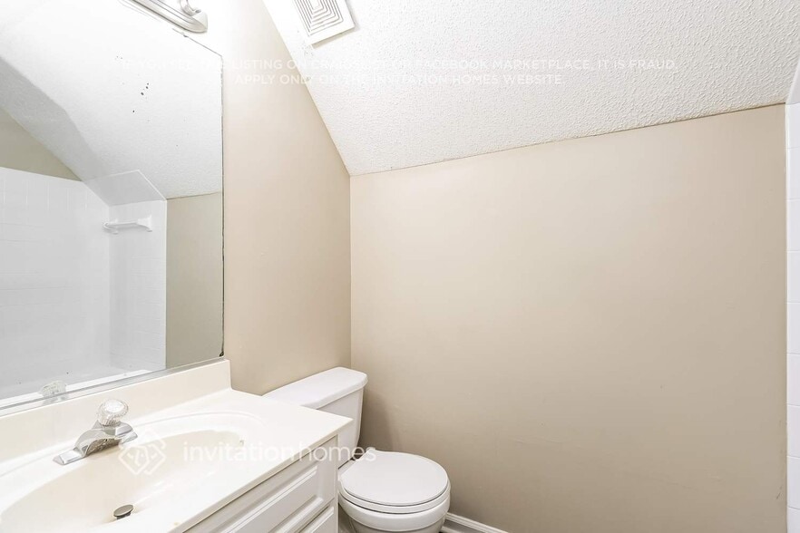 Building Photo - 8410 Blue Aster Ln