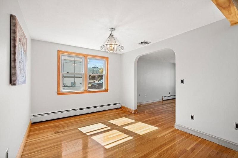 Building Photo - 60 Hopkins St