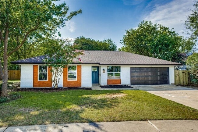 Primary Photo - 6220 Blarwood Dr