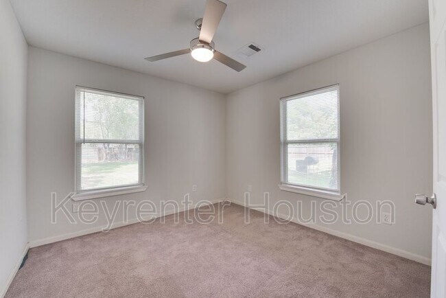 Building Photo - 7601 Springdale St