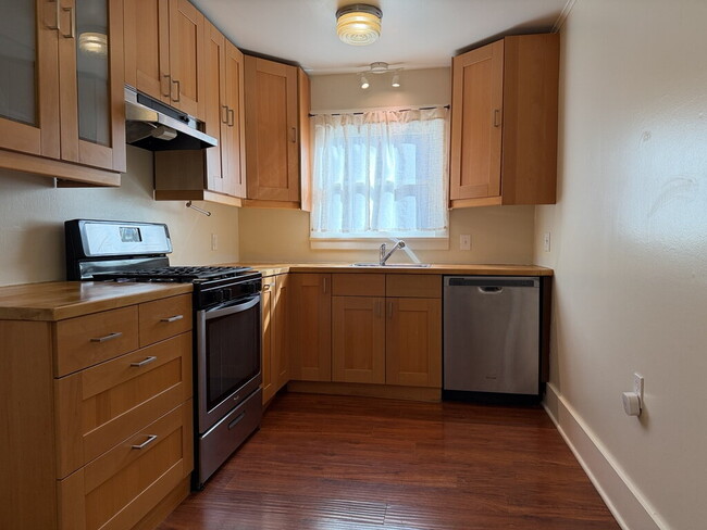 Building Photo - 4382 11th St