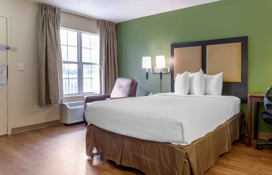 Building Photo - Furnished Studio-Raleigh - RDU Airport