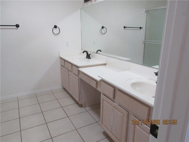 Building Photo - 2171 Ridgeview Rd