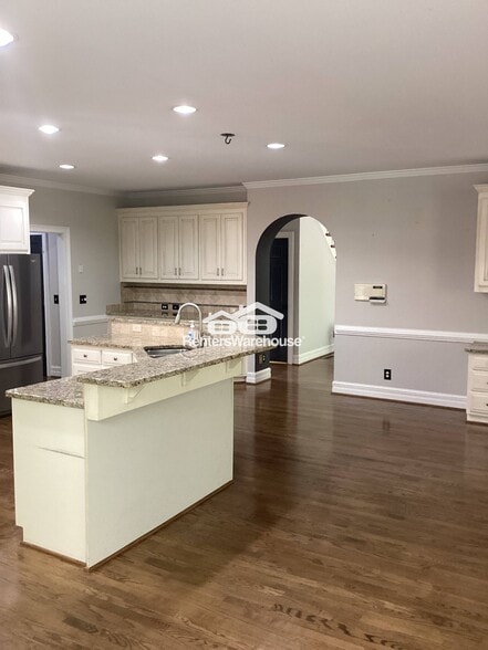 Building Photo - 7815 Tintern Trce