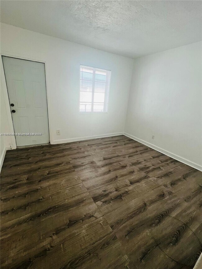 Building Photo - 840 81st St