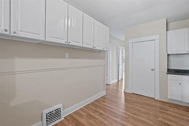 Building Photo - 3316 Caroline St