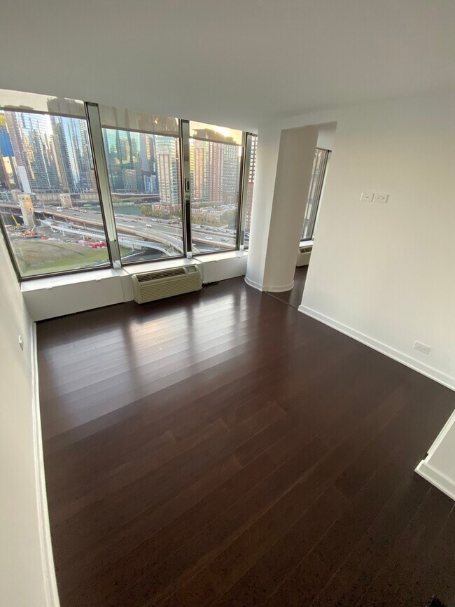 Building Photo - 505 N Lake Shore Dr