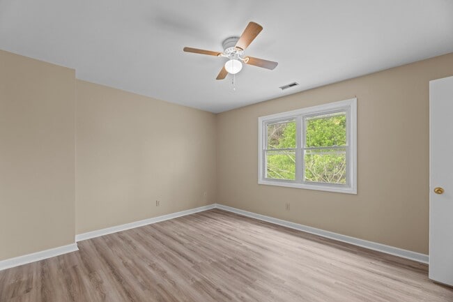 Building Photo - 21 Donnell Ave