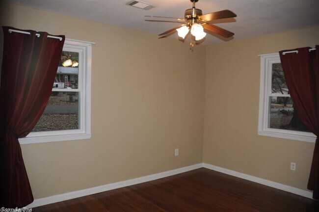 Building Photo - 1412 Forrest Dr