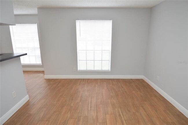 Building Photo - 8722 Mallard Reserve Dr