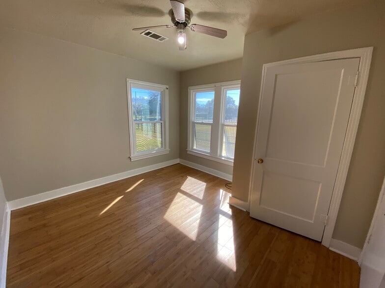 Bedroom #1. - 816 1st St