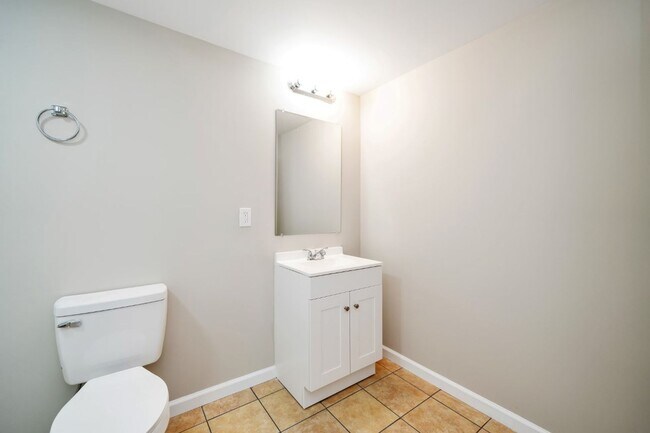 Building Photo - Move in Promo- $300 off First Month's Rent! Renovated 3BR Gem in Dora!