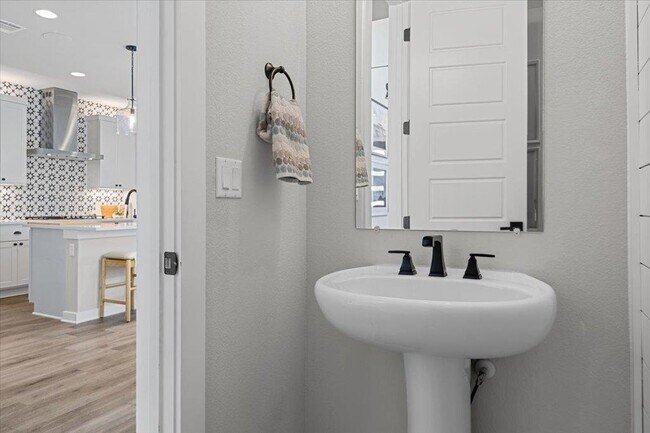 Building Photo - 6508 Velvet Leaf Ln