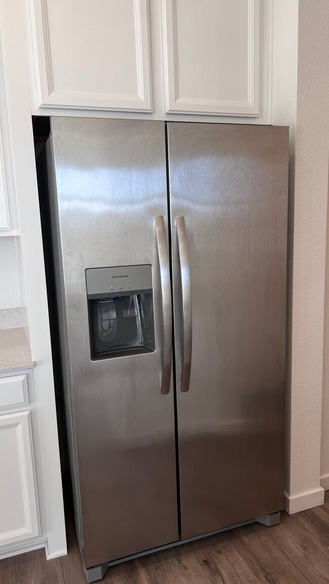 Building Photo - Charming 3 beds 2 baths in Commerce City!