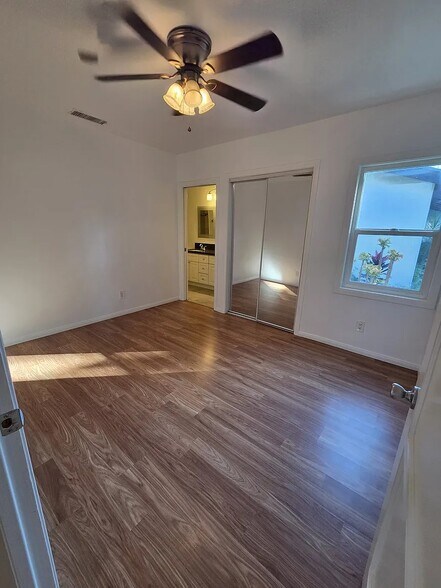 Building Photo - 11536 Cumpston St