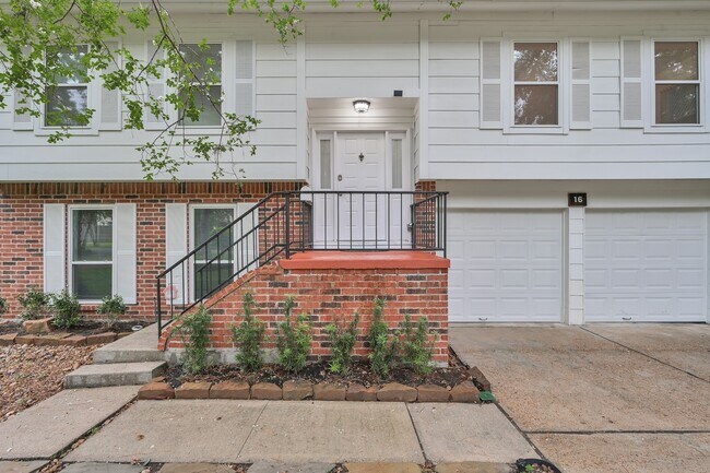 Building Photo - 16 S Cypress Pine Dr