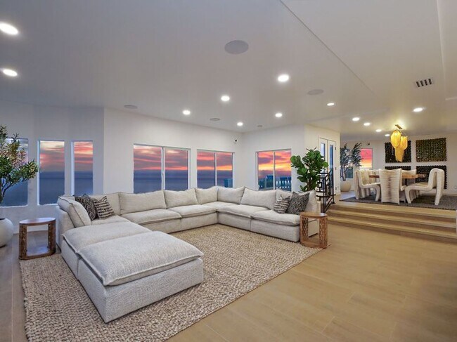 Building Photo - 32551 Seacliff Dr