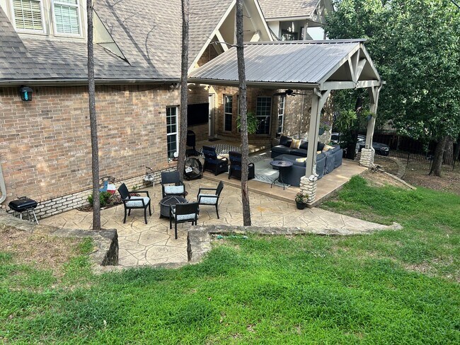 Building Photo - 4 Timberline Ct