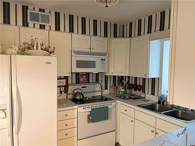 Building Photo - 141 Elysian Way NW