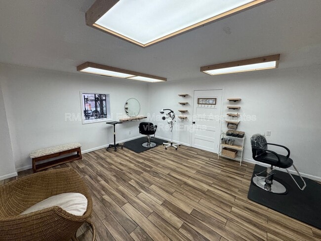 Building Photo - 1731 Newnan Rd