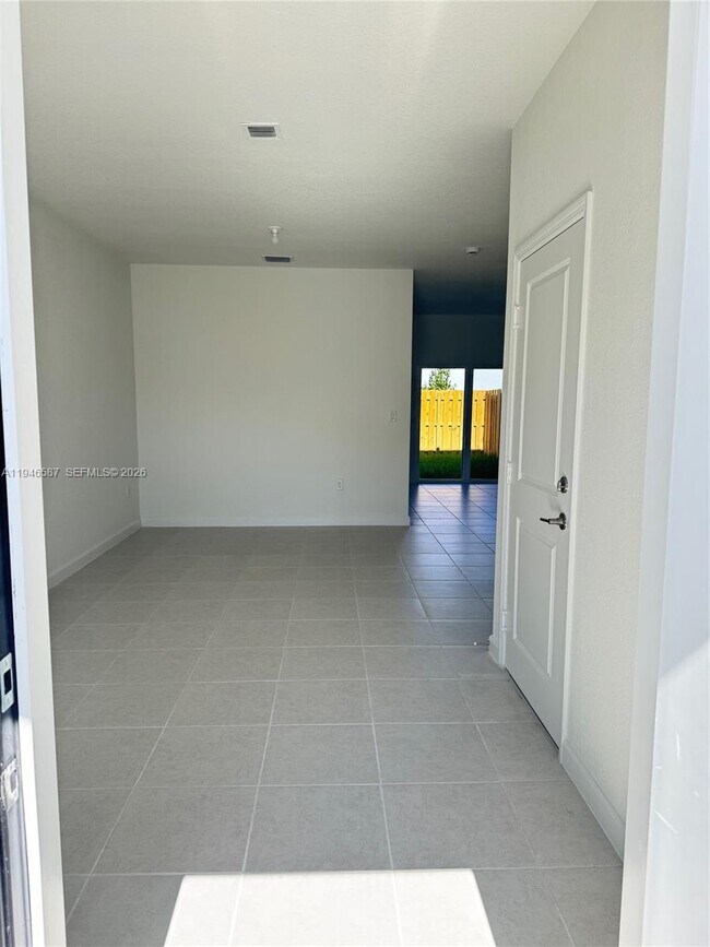 Building Photo - 17953 SW 359 Ter