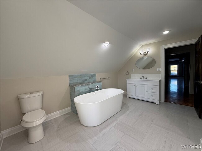 Building Photo - 336 Germania St